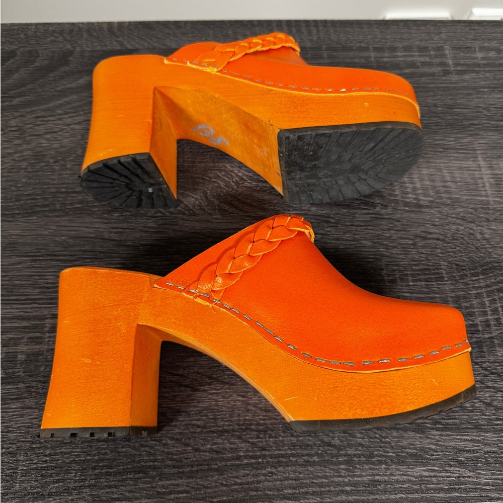 Swedish Hasbeens Orange Platform Clogs - Picture 4 of 7